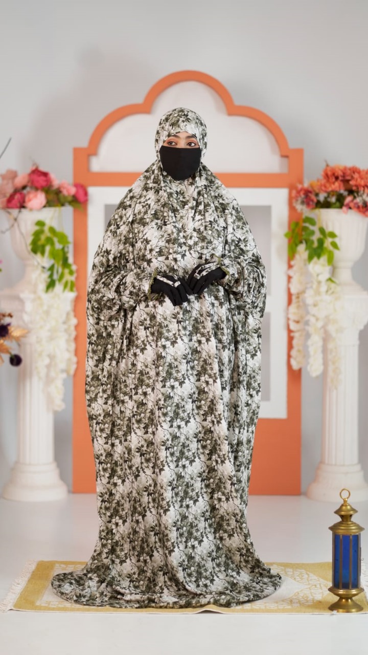 Salah long khimar